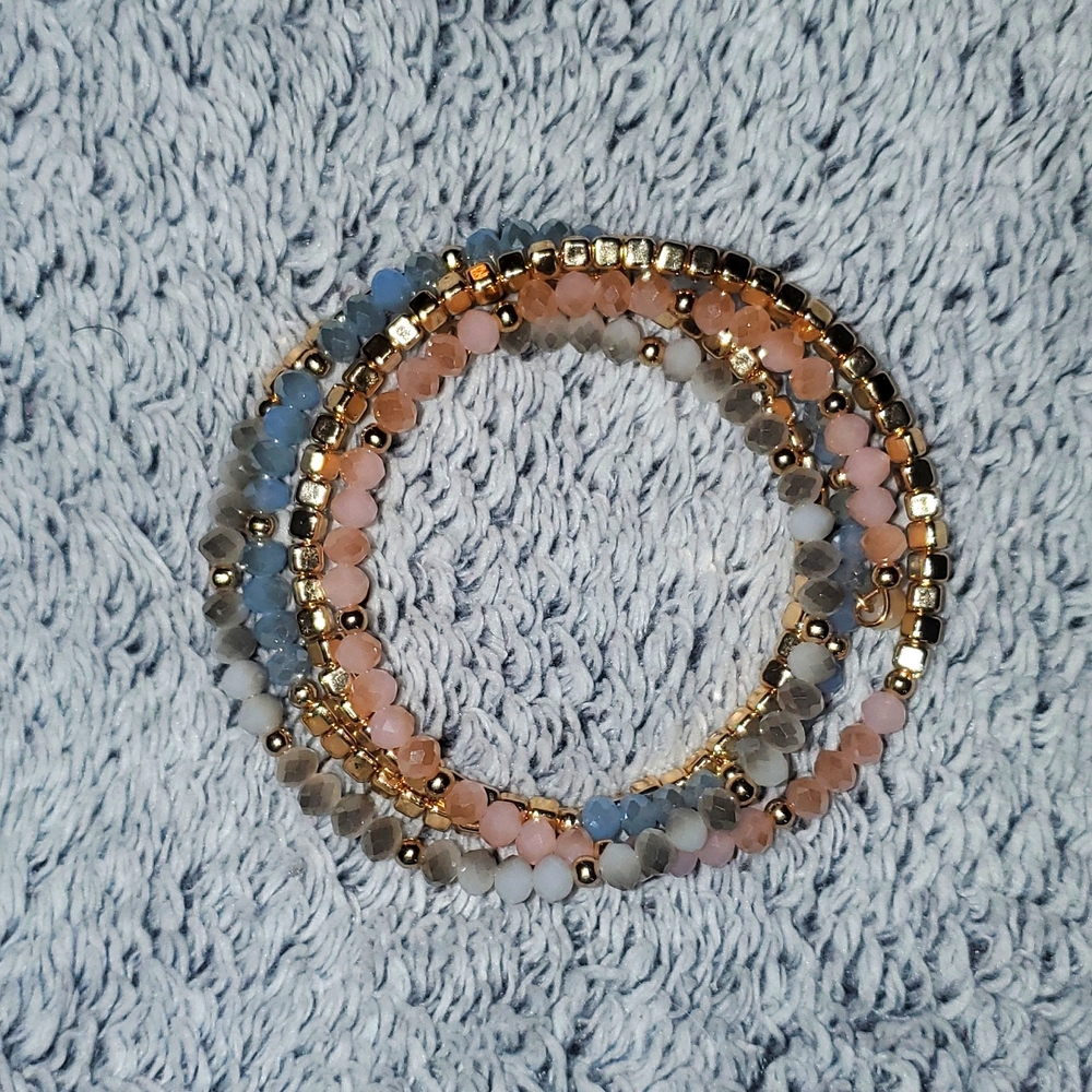 Spiral bangles